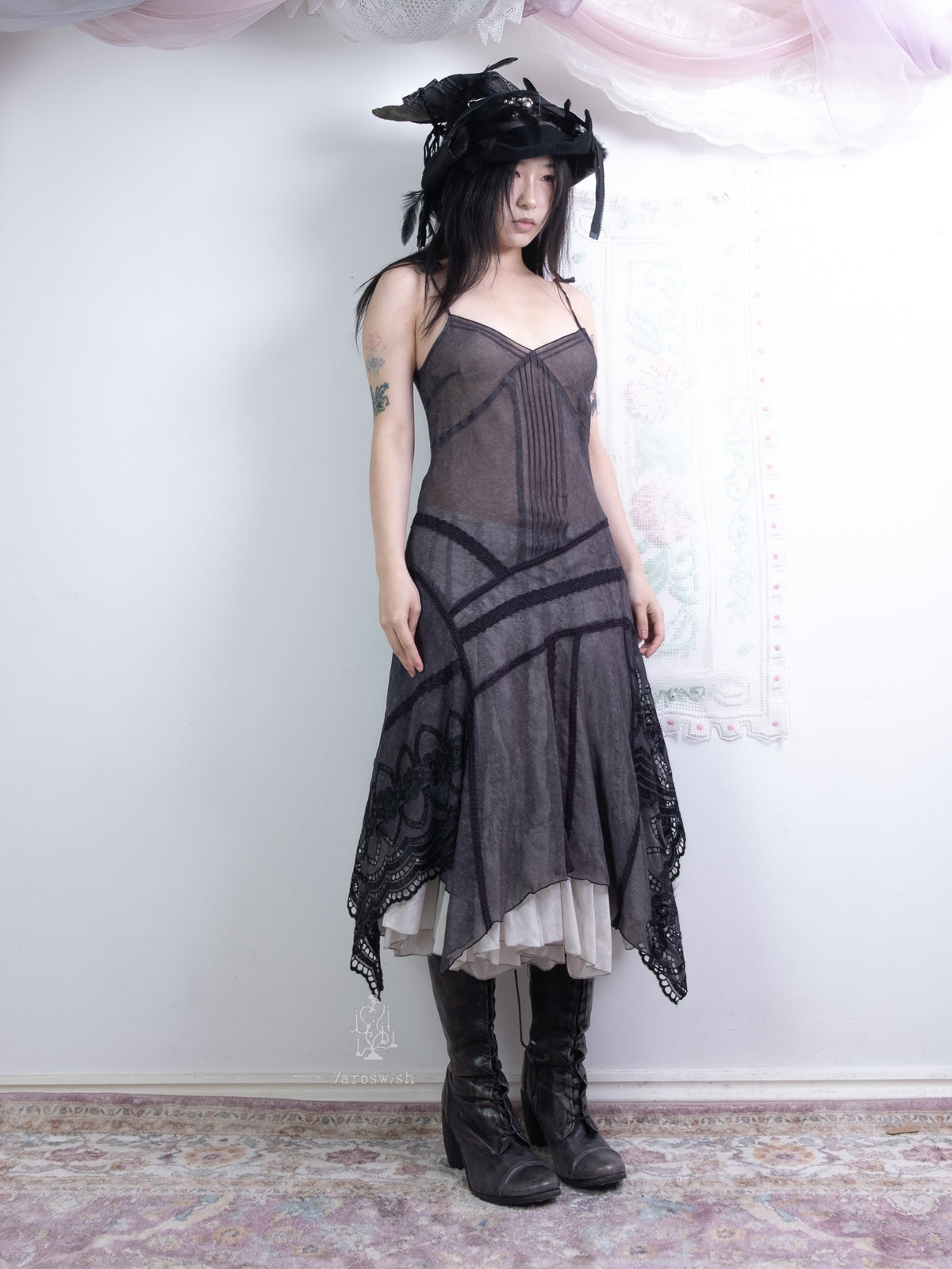 BLACK LACE HEM HANDKERCHIEF DRESS  Taro's Wish