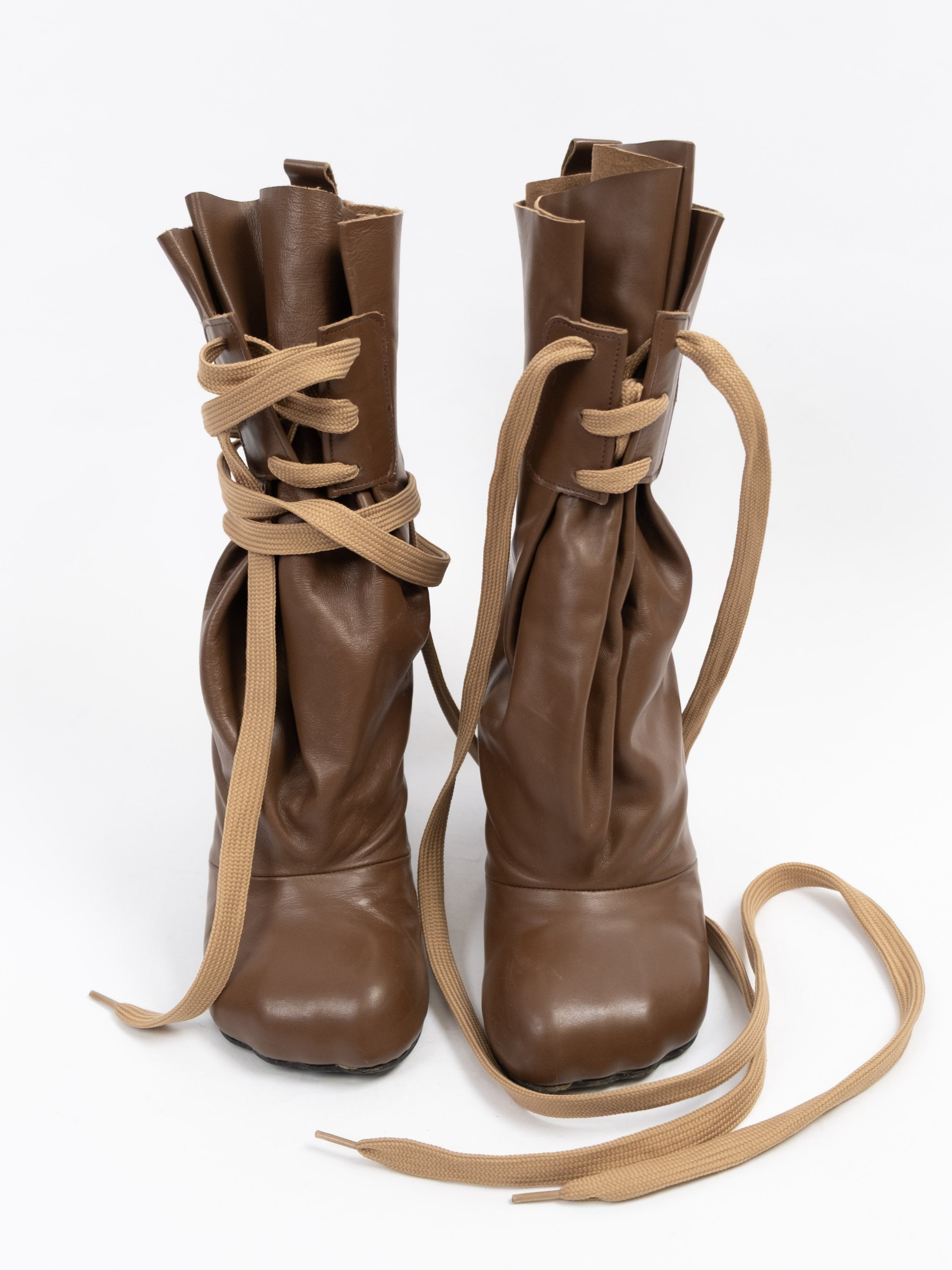 VIVIENNE WESTWOOD SS2000 ANIMAL TOE BOOTS (EU39) – Taro's Wish